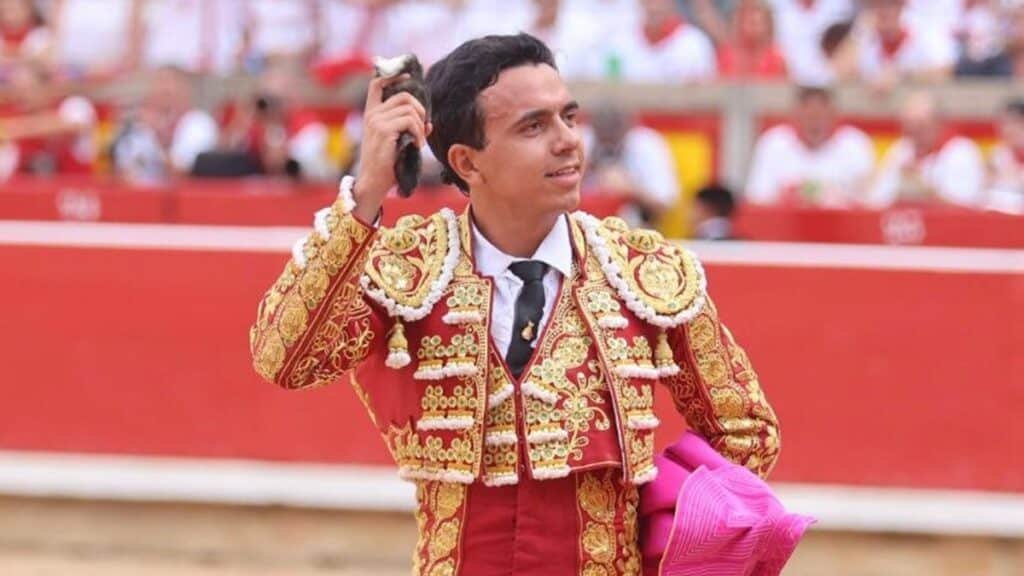 RAFAELILLO” y JUAN DE CASTILLA HÉROES SOBREVIVIENTES, HOY EN PAMPLONA.-