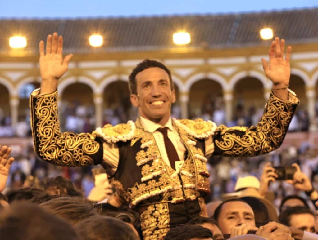 SECRETARIO DEL PARRALEJO Y DAVID DE MIRANDA PUERTA DEL PRÍNCIPE ROMPIERON LA FLAMANTE FERIA SEVILLANA.