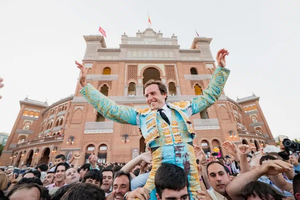SEGUNDA PUERTA GRANDE PARA ROMÁN ANTE LOS VICTORINOS EN LAS VENTAS DE MADRID!!