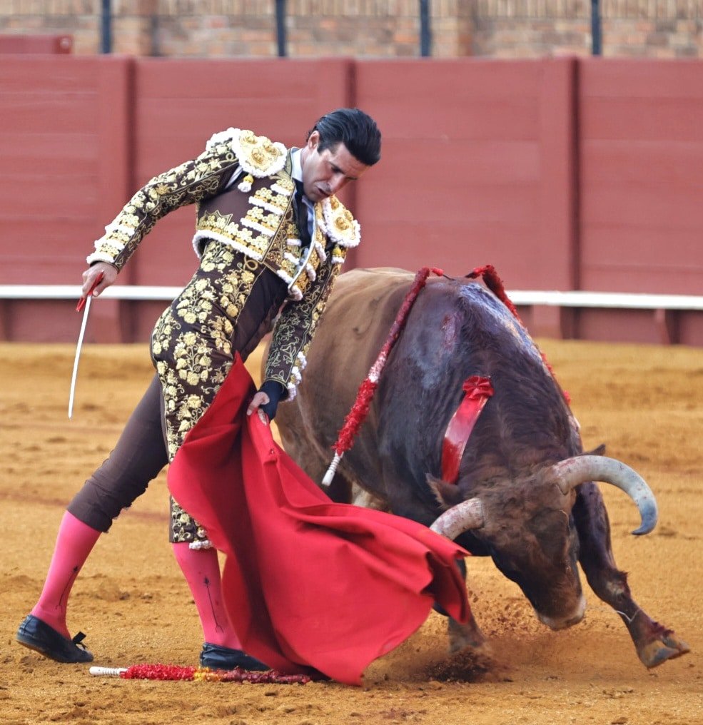 TALAVANTE CORTA LA ÚNICA OREJA HOY EN LA MAESTRANZA.
