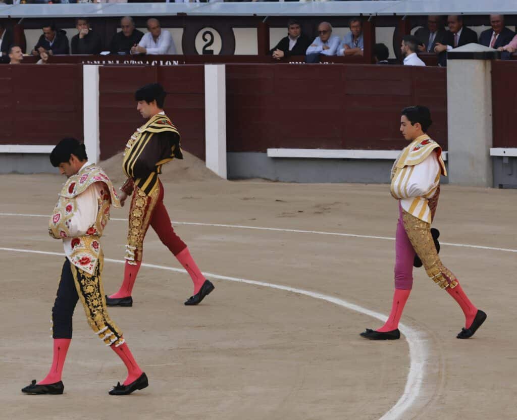 LOS VICTORIANOS ENVIARON A LA TERNA DE VACÍO EN LAS VENTAS!!