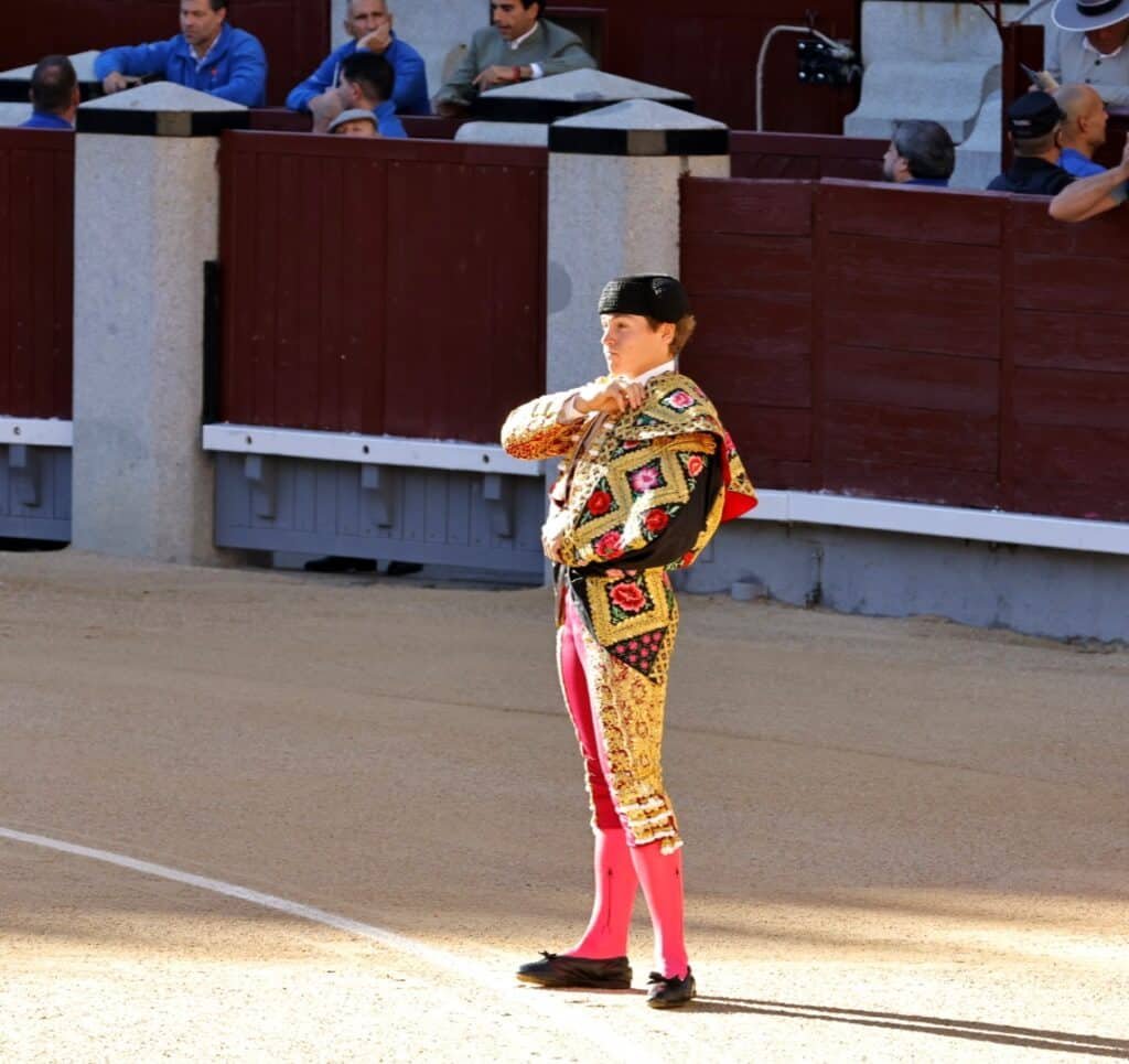 ALVARO SERRANO A LA ENFERMERÍA, EN SU ENCERRONA EN LAS VENTAS.
