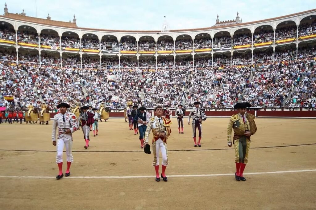 FRUSTRACIÓN EN EL FESTEJO DEL DÍA DE HISPANIDAD, CIERRA EL OTOÑO MADRILEÑO.