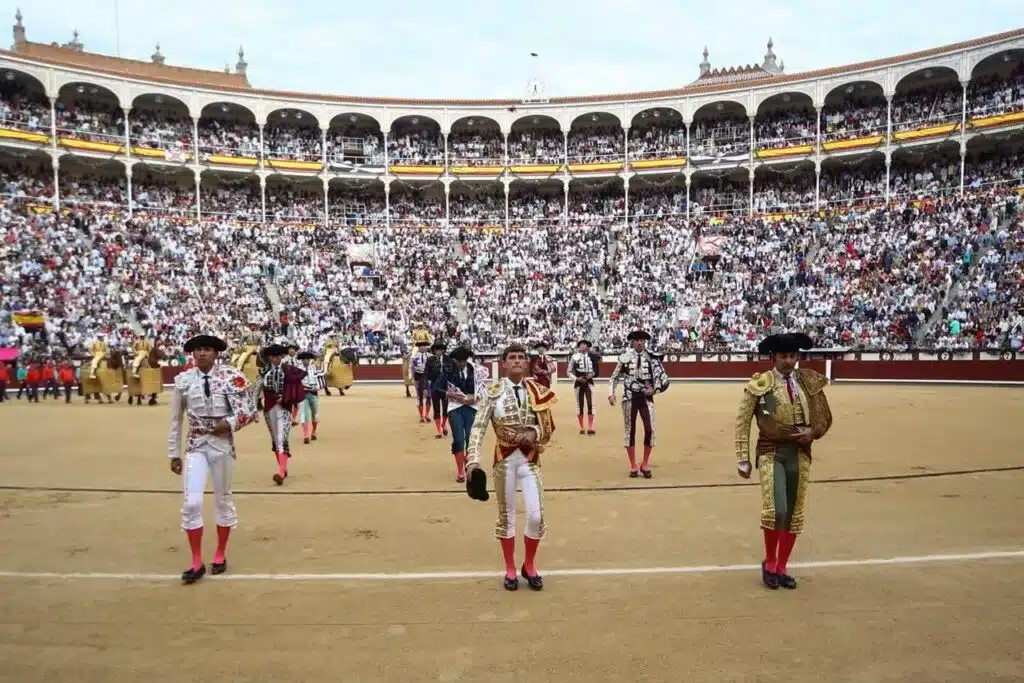 FRUSTRACIÓN EN EL FESTEJO DEL DÍA DE HISPANIDAD, CIERRA EL OTOÑO MADRILEÑO.
